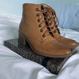 Ankle boots